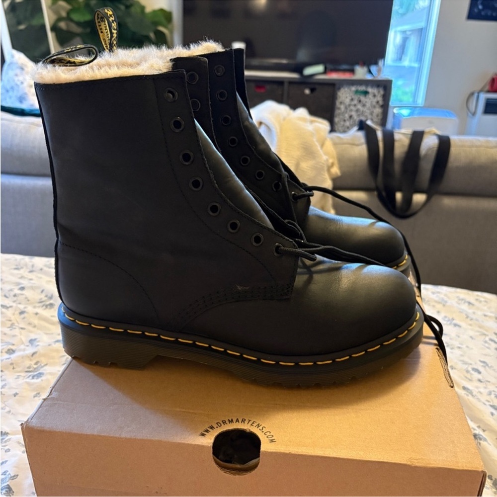 1460 SERENA WOMEN'S FAUX FUR LINED LACE UP BOOTS